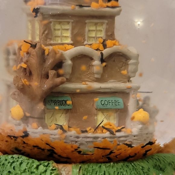 Starbucks Halloween Haunted House Snow globe SUPER RARE - Picture 9 of 12
